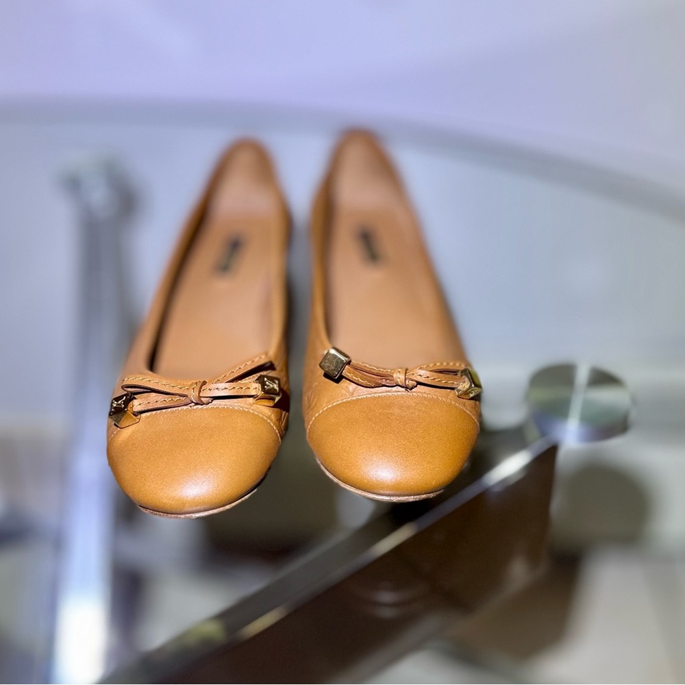 Louis Vuitton Flat